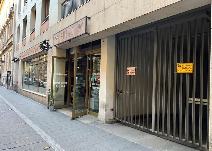 Szimpla - Free Parking *